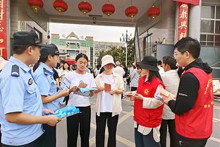 欧冠八强坐一桌！“别光喝，多吃点菜”